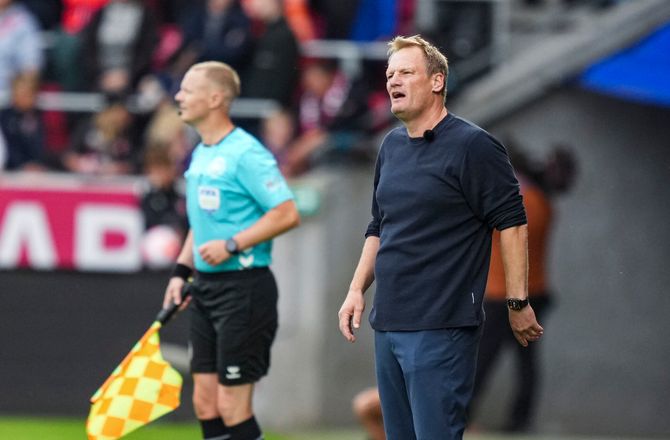 3F Superliga -Hvidovre-chef revser dommeren: Bliver snydt for et kæmpe straffe