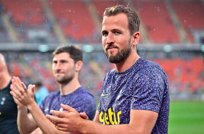 Premier League -Kane-drama i lufthavnen: Tottenham vil ikke lade ham flyve