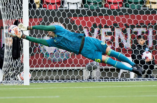 3F Superliga -Brøndby forhandler med 41-årige Mikkelsen