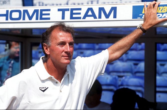 England -Det engelske fodboldikon Trevor Francis er død