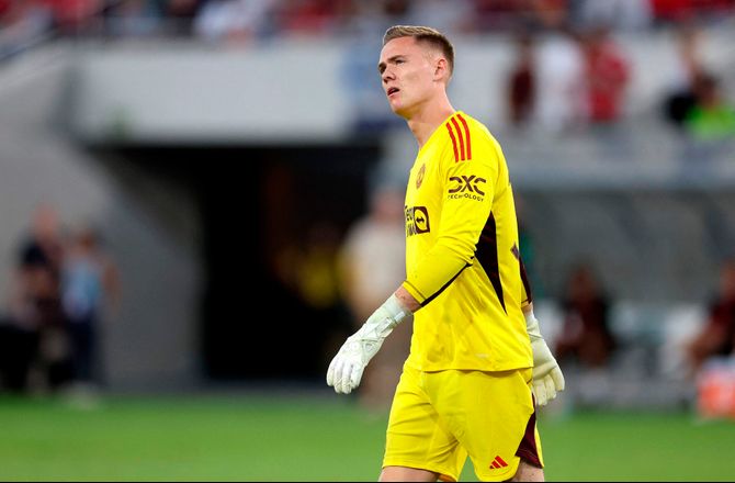 Premier League -Efter punkteret lunge: Wrexham-boss tordner mod United-keeper