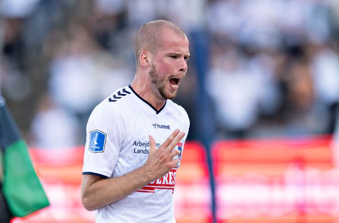 3F Superliga -Dommer erkender: Poulsen skulle være udvist