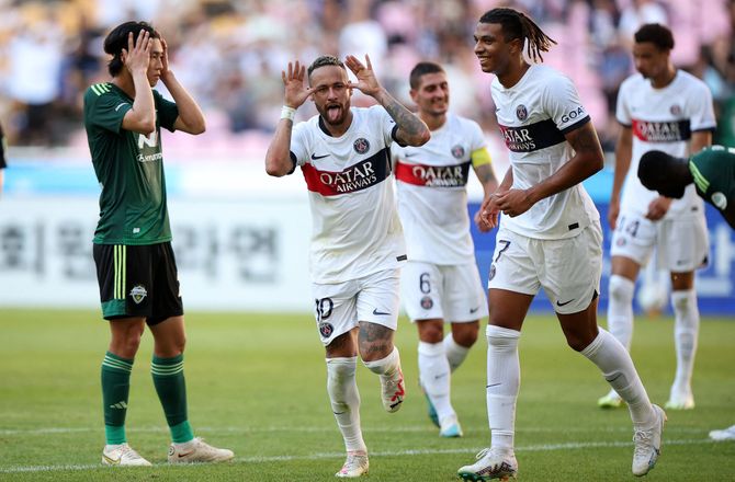 Træningskampe -Neymar fejrede comeback med mål og assist