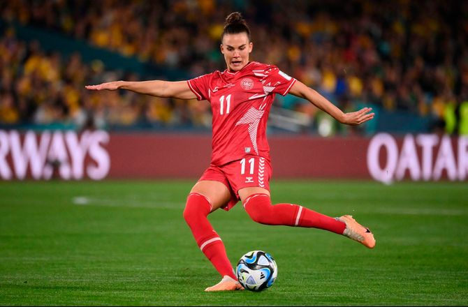 VM 2023 -Danskere i tårer efter VM-nedtur: Sindssygt skuffet