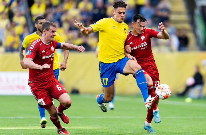3F Superliga -Brøndby sælger angriber til Sverige