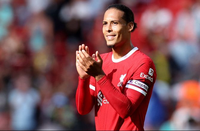 Premier League -Van Dijk om værste modstandere: Messi, Haaland, Aguero og Giroud