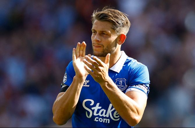 Premier League -Everton forlænger med forsvarsgeneral 