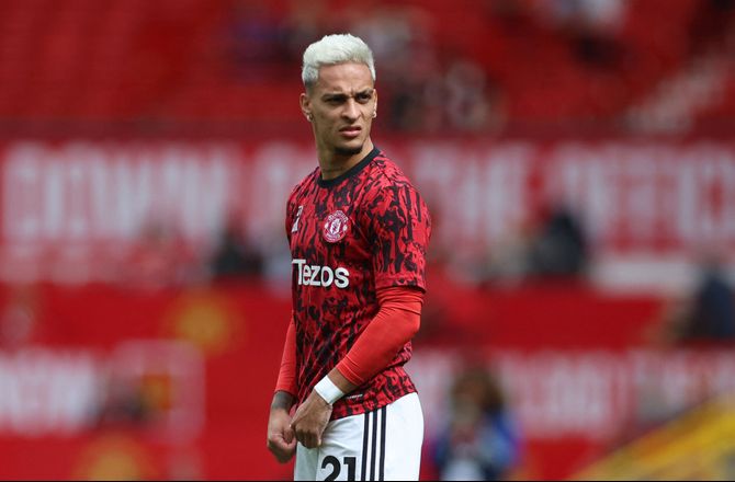 Bundesliga -Antony slipper for tiltale i Brasilien