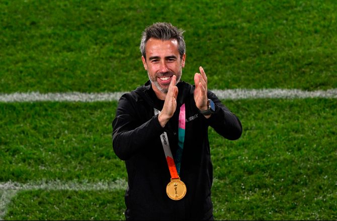 VM 2023 -Det spanske fodboldforbund fyrer mestertræner 