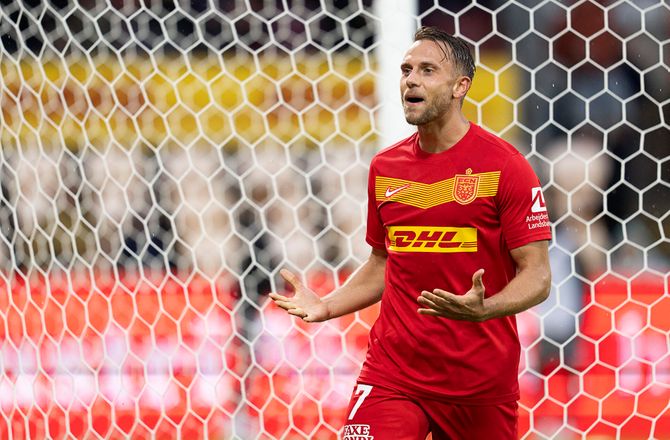 3F Superliga -Ingvartsen roser Superligaen: Taktisk bedre end Bundesligaen 