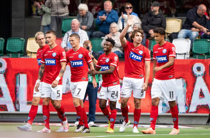 Oddset Pokalen -Carlsen sørgede for SIF-sejr i slaget om Silkeborg