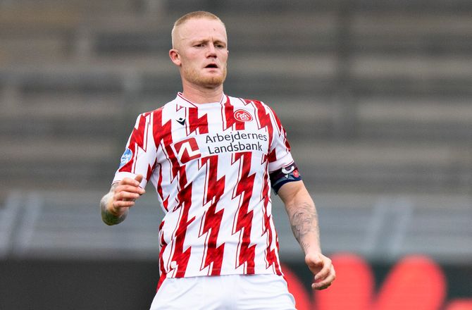 3F Superliga -Bekræftet: AaB ophæver med Thelander