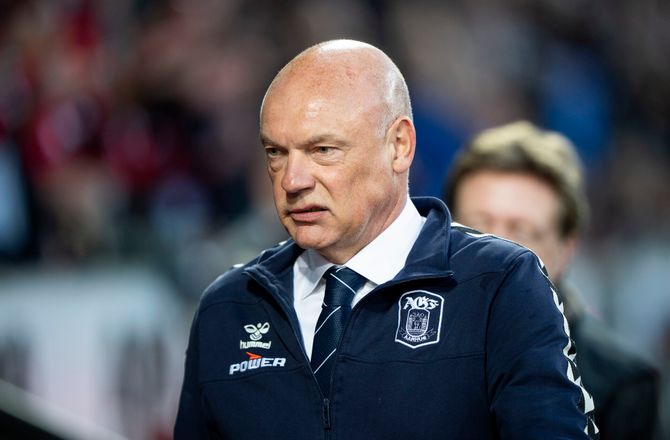3F Superliga -Trods Mads Bech-saga: AGF-boss er stolt over transfervindue