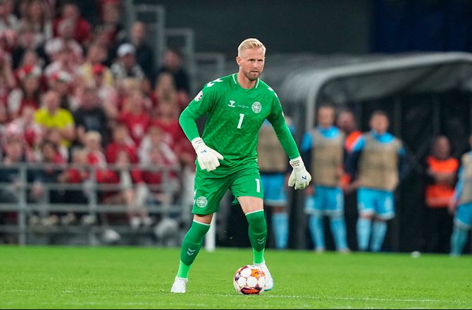EM -Schmeichel afviste Saudi-Arabien: Spiller ikke for lønnen