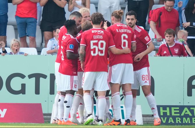Oddset Pokalen -Pokalfest i Nørreskoven: Vejle videre med 7-0-sejr