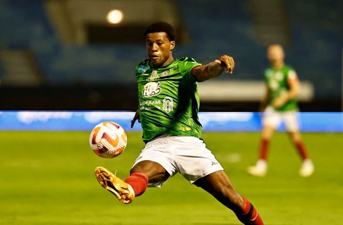 1. Division -Wijnaldum skifter til Al-Ittihad