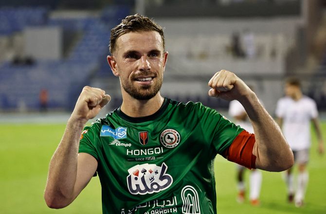 Æresdivisionen -Ajax bekræfter interesse i Jordan Henderson