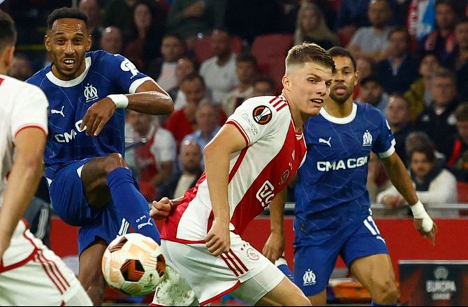 Æresdivisionen -Kenneth Perez efter stor fejl: Gaaei kommer fra en lille, lille klub