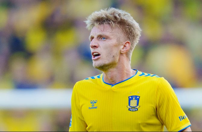 3F Superliga -Birk bænker Daniel Wass