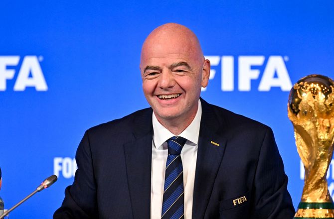 VM for klubhold -Infantino jubler: Kun PL overgår VM’s tilskuertal