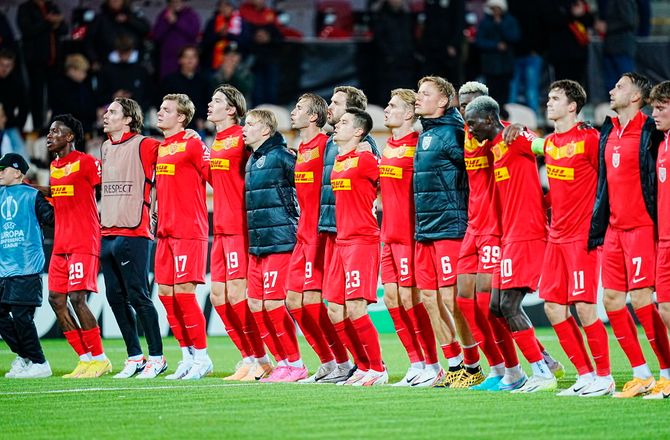 ECL -Sølle 4069 overværede FCN's slagtning: Drømmer om 20.000