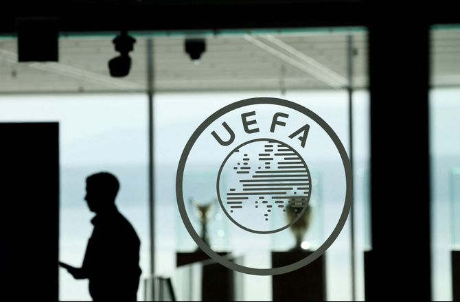 Rusland -UEFA i kovending: Rusland må ikke deltage 