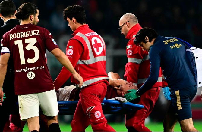 Serie A -Torino-hollænder har revet korsbåndet over