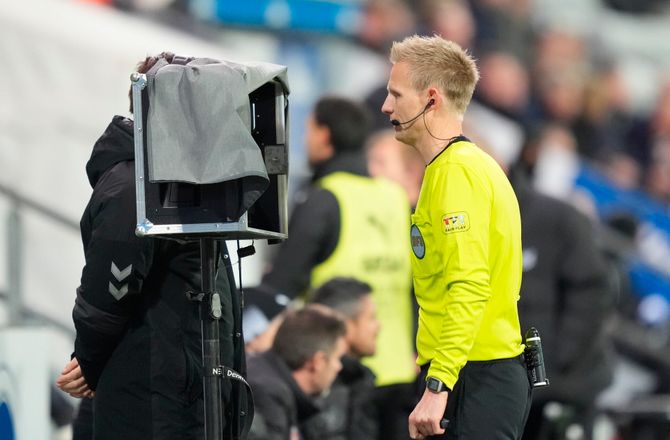 3F Superliga -Dommer forklarer: Forseelse på OB-keeper var under niveau
