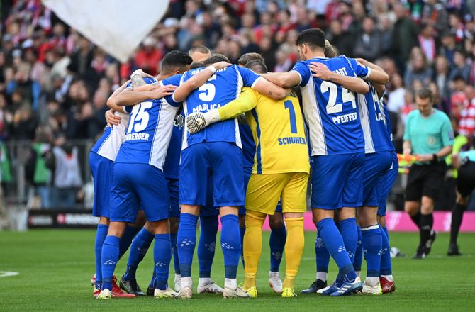 Tyskland 2. Bundesliga -Danske klubber lurede på engelsk boss  - meldes tæt på ny aftale