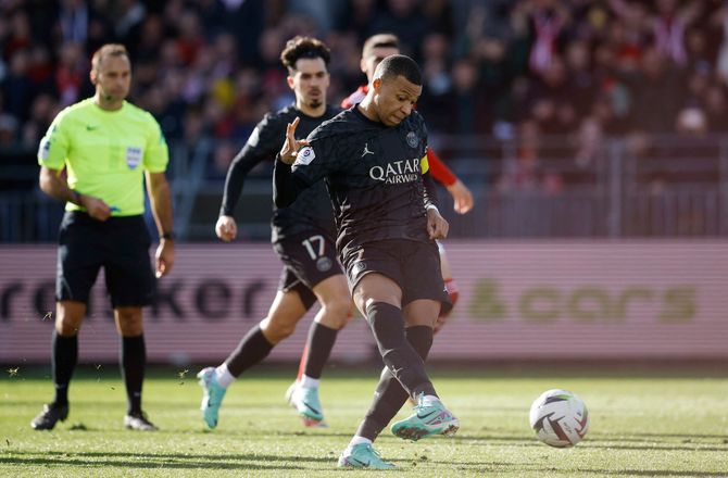 Ligue 1 -Mbappé blev sen PSG-helt trods brændt straffespark