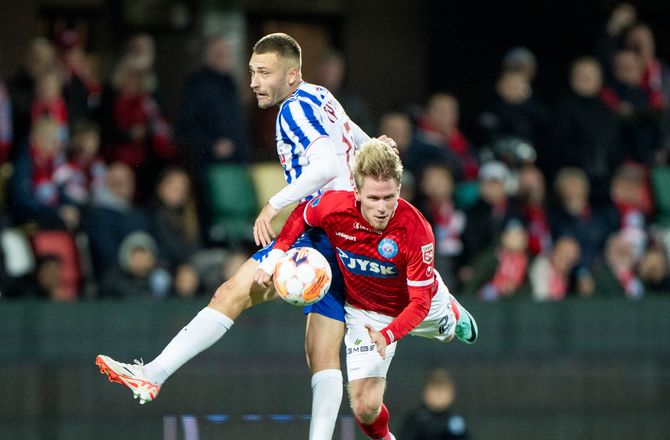 3F Superliga -SL-topscorer holder Adamsen på bænken: Gør det vanvittigt 