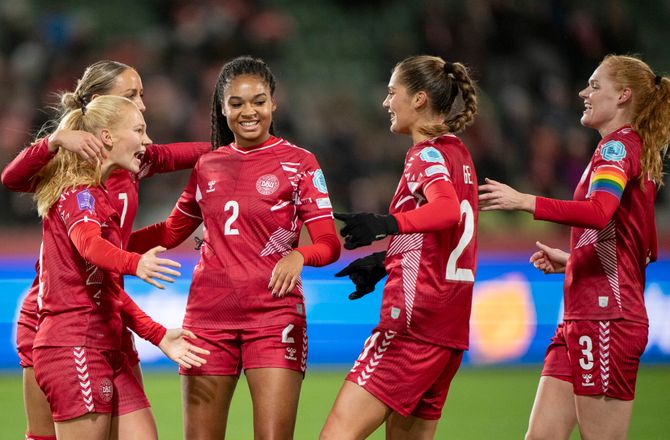 International -I fodsporene på Nadim: Dansk landsholdsspiller skifter til USA