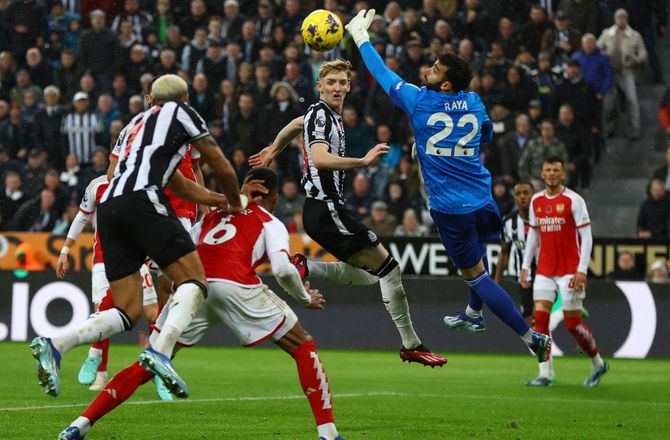 Premier League -Arsenal-målmand om Newcastles mål: Bolden var ude