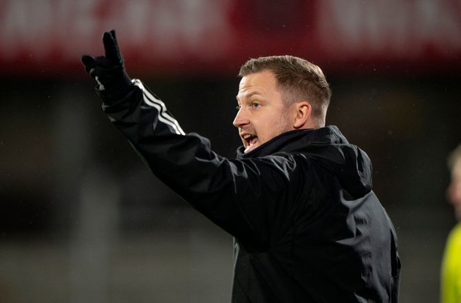 3F Superliga -FCK-chef stikker til pressen: Brøndby har lukket tre færre ind