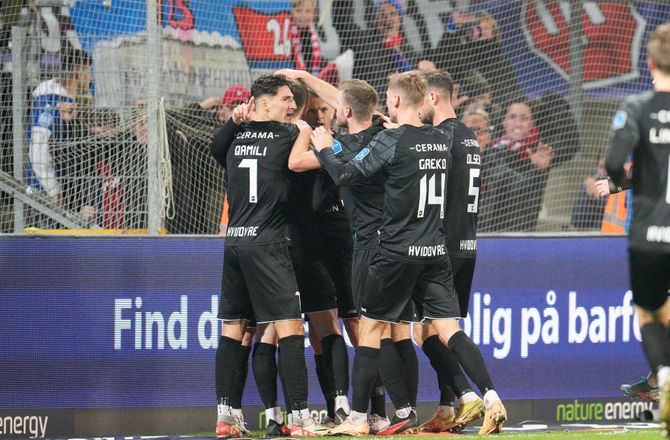 3F Superliga -Hvidovre-debut efter fire måneder: Hårdt at sidde ude