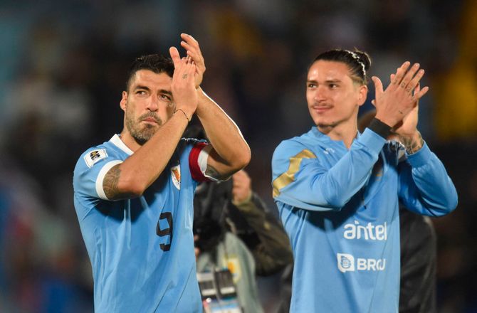 VM kval. CONMEBOL -Suarez roser Nunez til skyerne: En af verdens bedste 9'ere