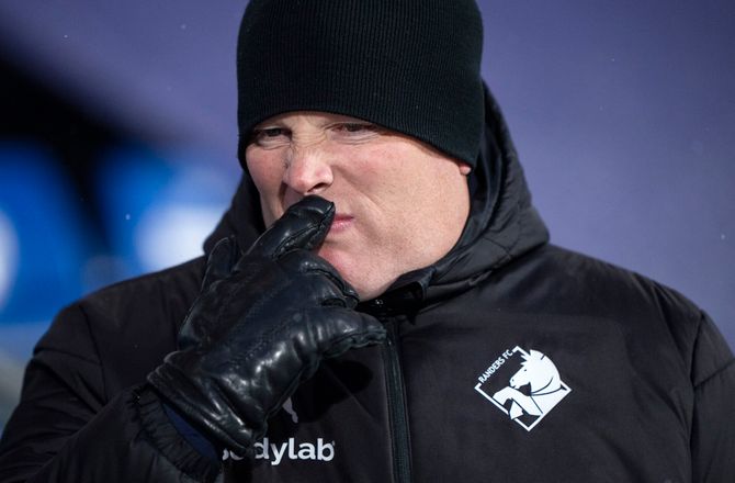 3F Superliga -Randers-direktør godkender efteråret og freder Bertelsen