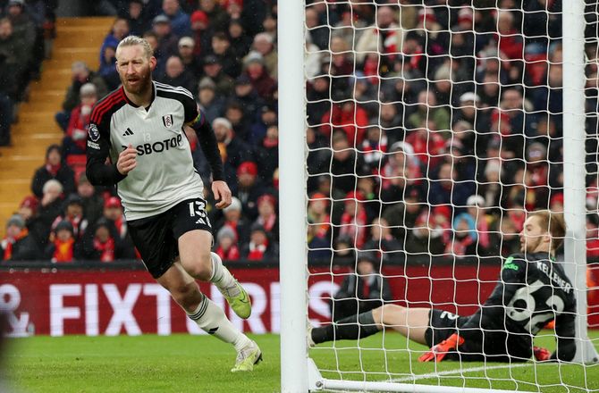 Premier League -Fulham forlænger med amerikansk veteran