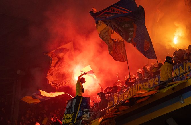 3F Superliga -Brøndby får bøde for pyro mod Hvidovre