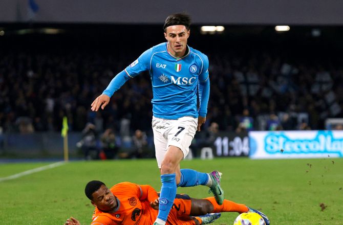 Serie A -Napoli bekræfter salg af Eljif Elmas