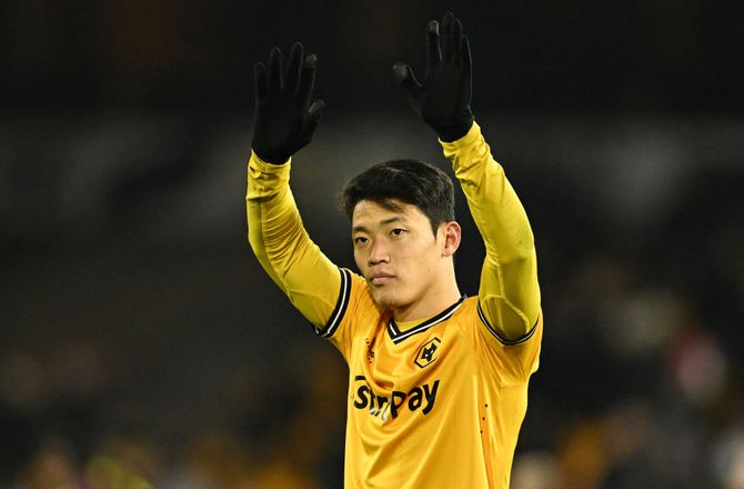 Premier League -Wolves indgiver klage efter racisme mod Hwang