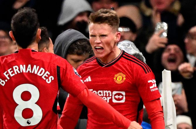 Premier League -McTominay sænkede Chelsea med to kasser