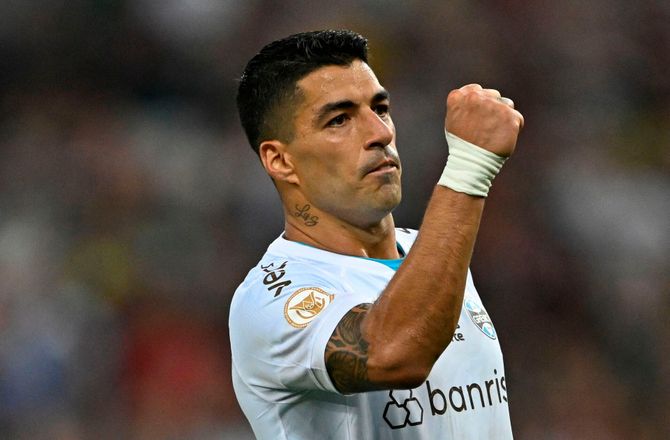Copa do Brasil -Luis Suarez hædres med flot pris