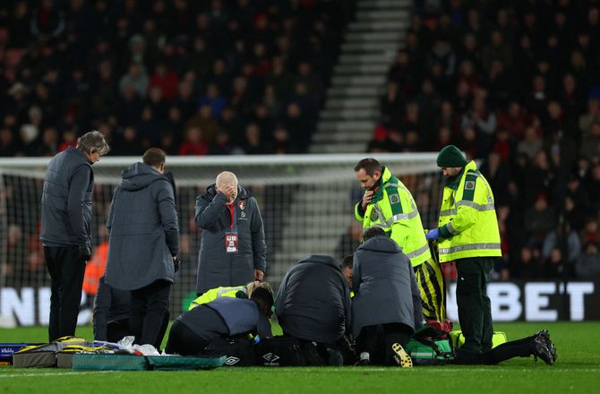 Premier League -Efter hjertestop: Luton-kaptajn tager med til Bournemouth