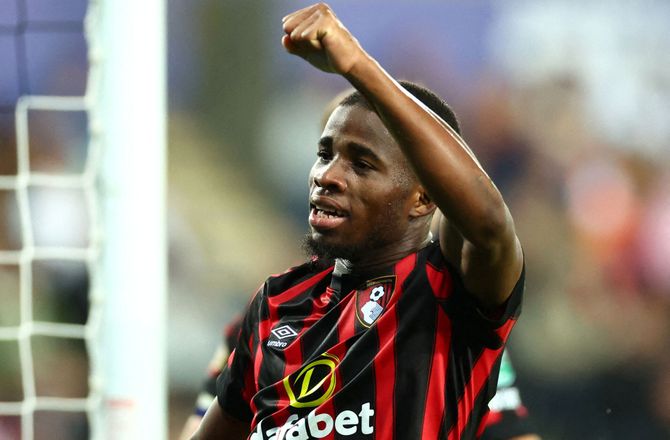 Serie A -Bekræftet: Napoli lejer offensivspiller i Bournemouth