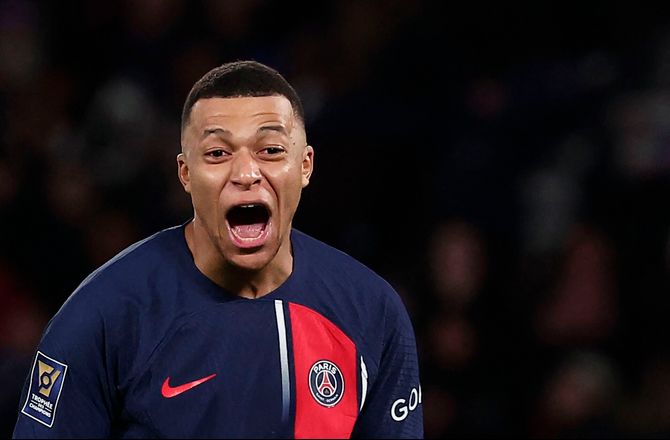 Supercup -Mbappé skrev historie for PSG i Super Cup-finale