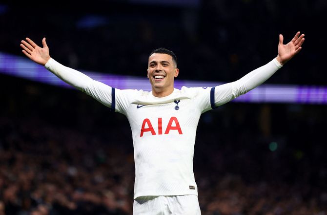 Premier League -Spurs-back motiveret af memes: Tak til dem