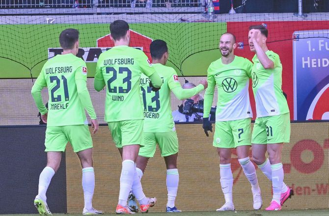Bundesliga -Wind med to kasser i Wolfsburg-triumf