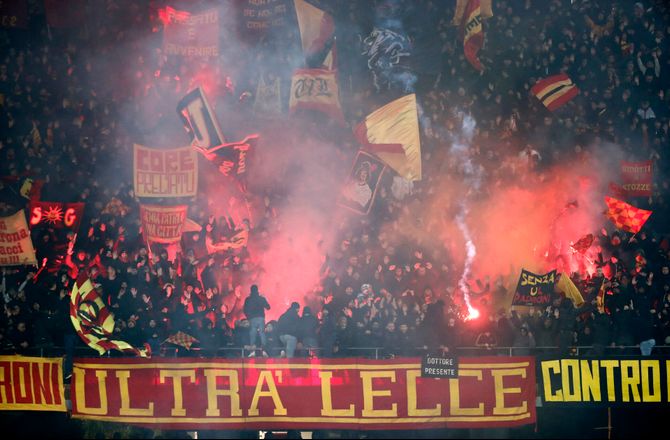 Serie A -Spritkørsel og biljagt: Lecce-spiller smides af holdet