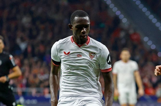 Ligue 1 -Lille køber centerback i Sevilla